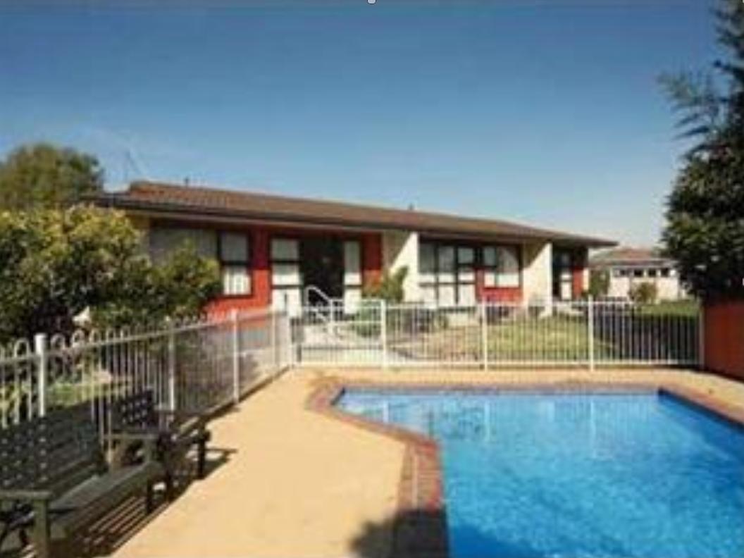 Cherry Grove Motel Havelock North Exterior photo