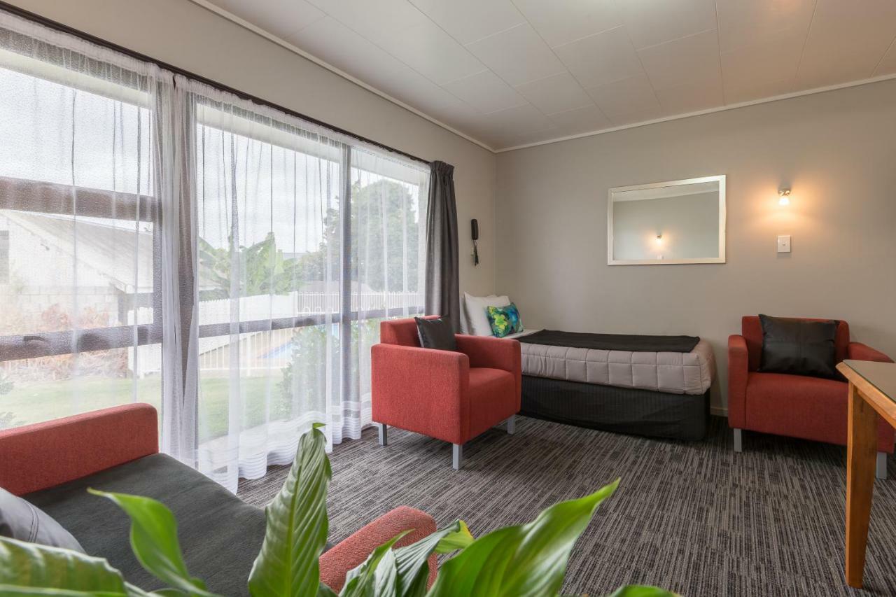 Cherry Grove Motel Havelock North Exterior photo