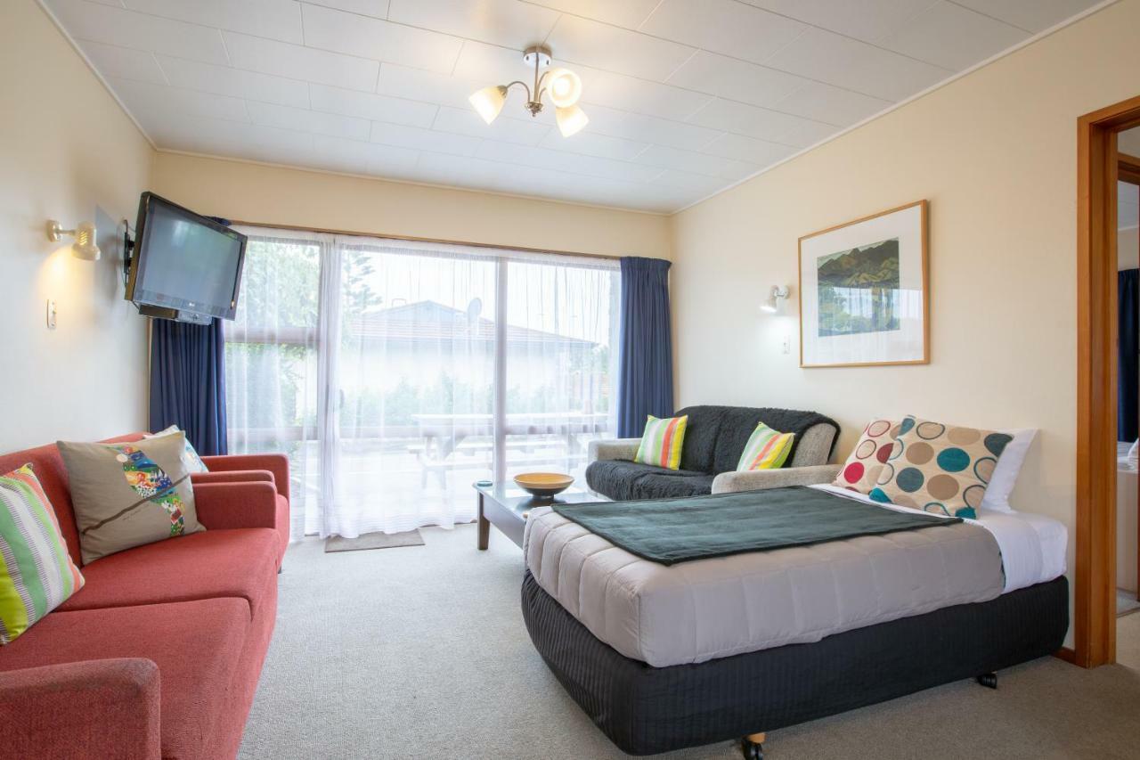 Cherry Grove Motel Havelock North Exterior photo