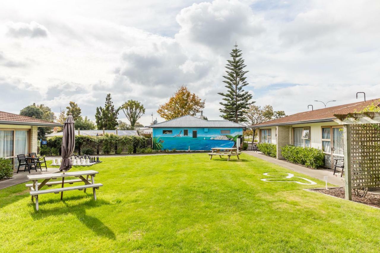 Cherry Grove Motel Havelock North Exterior photo